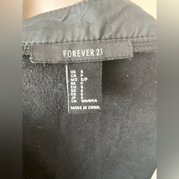 Button Up Mini Skirt - Picture 3 of 4